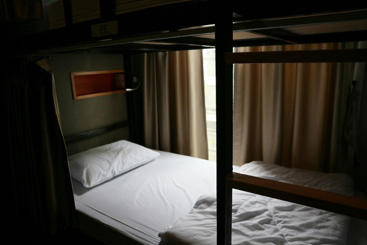 The Campus Hostel Bangkok Exteriör bild